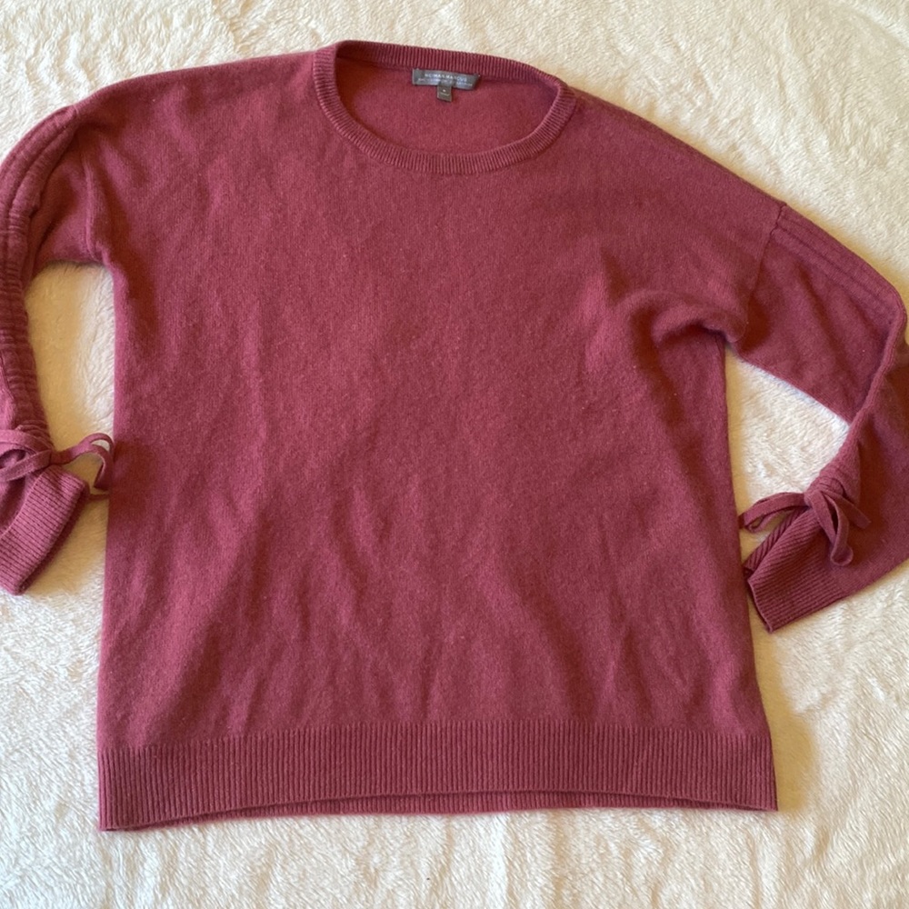 100% cashmere crewneck sweater